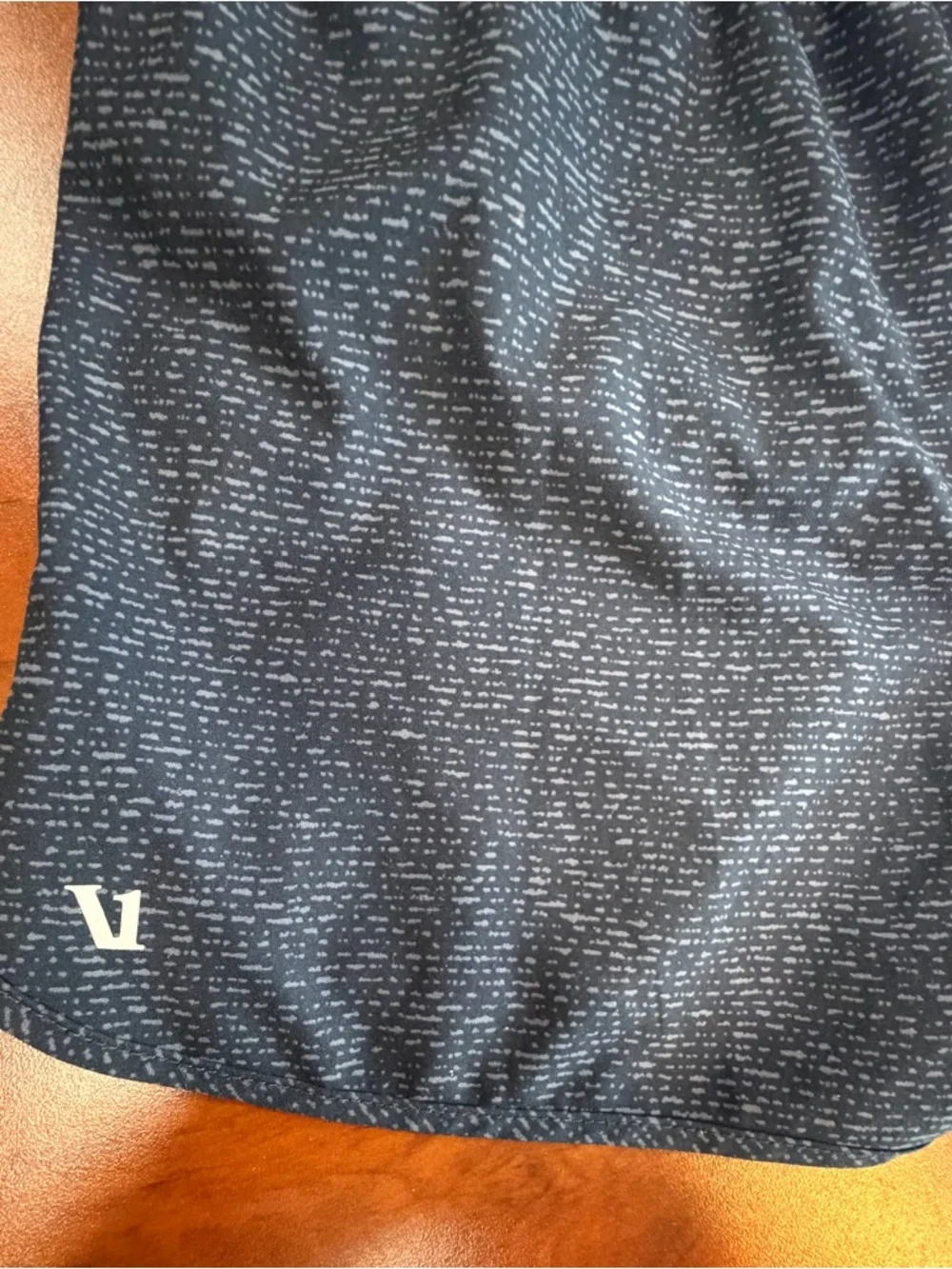 Vuori Med Clementine Short 2.0. Azure Dashed Lines - Picture 6 of 9